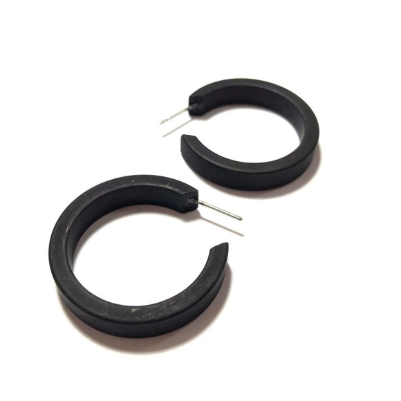 Frosted Vintage Lucite Classic Hoop Black Earrings - Picture 3 of 6